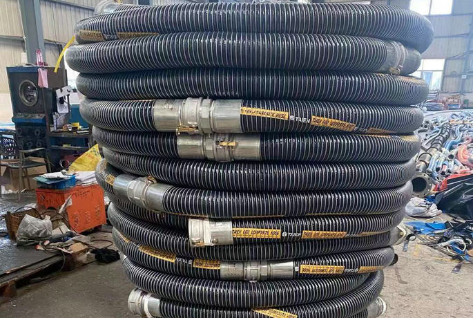 复合输油管 Composite oil hose